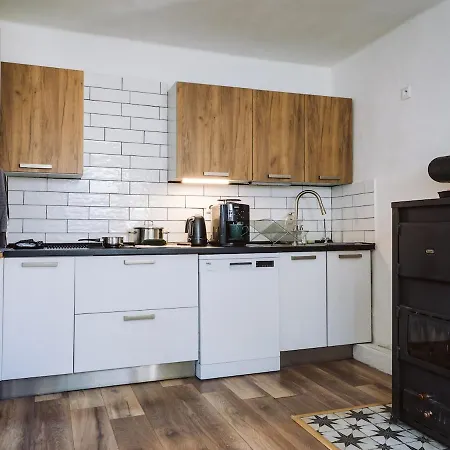 Relaxing Getaway - Newly Renovated Holiday home *