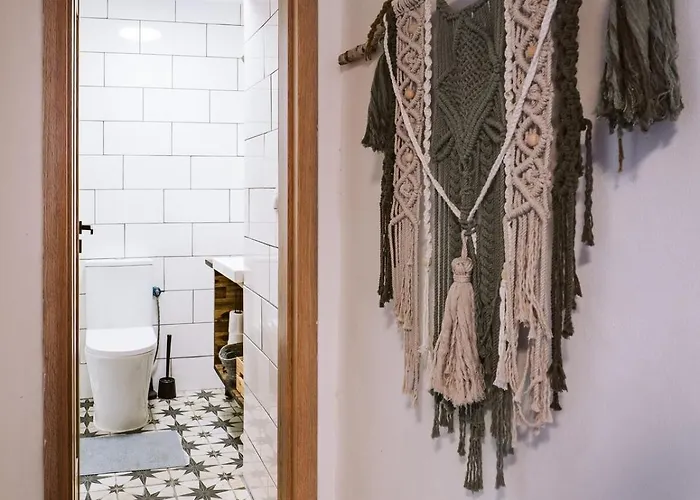 Relaxing Getaway - Newly Renovated Holiday home