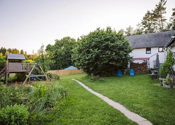 Relaxing Getaway - Newly Renovated Holiday home